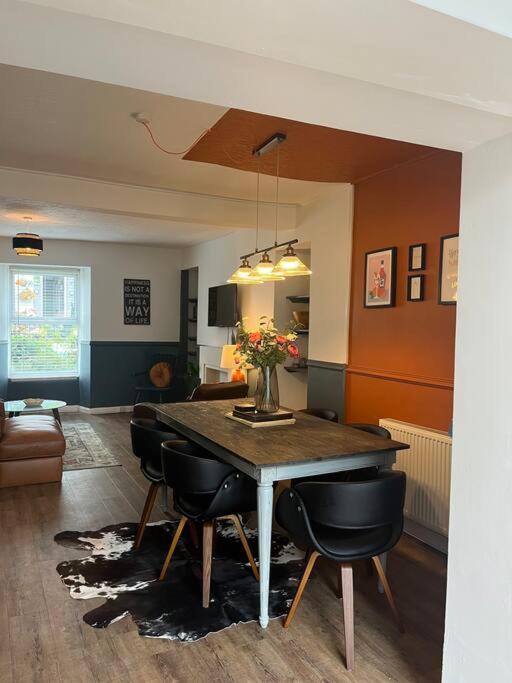 Lobster Cottage - Stylish 3 Bedroom Cottage In Heart Of Tenby Town, Pembrokeshire Eksteriør bilde