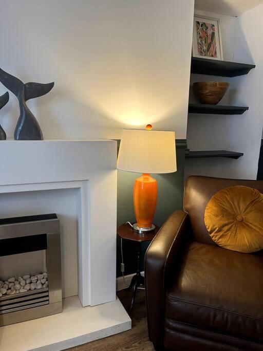 Lobster Cottage - Stylish 3 Bedroom Cottage In Heart Of Tenby Town, Pembrokeshire Eksteriør bilde